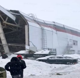 В России обрушилась крыша автомобильного завода, есть пострадавшие