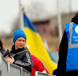 Президент Польши подписал закон о прекращении помощи беженцам с Украины