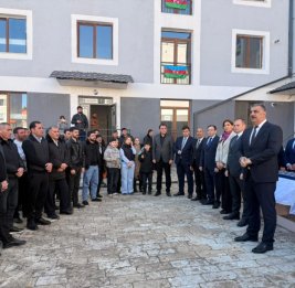 Бывшим вынужденным переселенцам, переехавшим в Ходжавенд, вручены ключи от их домов