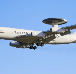 США перебросили в Саудовскую Аравию в общей сложности шесть &laquo;летающих радаров&raquo;