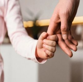 Более 800 детей обрели новые семьи в Азербайджане за последние 7 лет