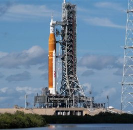 NASA отложило запуск пилотируемой миссии к Луне в марте
