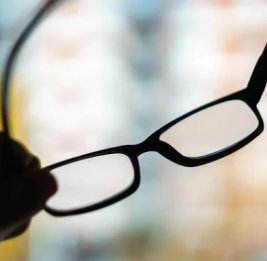 Свет важнее экранов? Учёные предлагают альтернативную причину эпидемии близорукости