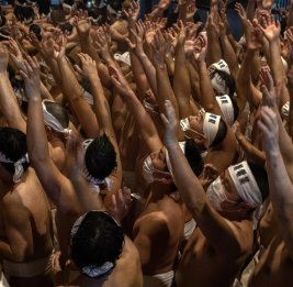В давке на &laquo;голом фестивале&raquo; в Японии пострадали 6 человек