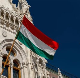 Орбан: Венгрия не будет останавливать поставки электричества Украине