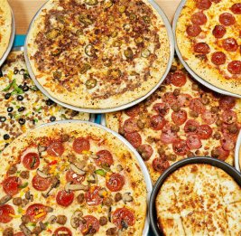 В Олимпийской деревне готовили 12 тысяч кусков пиццы в день