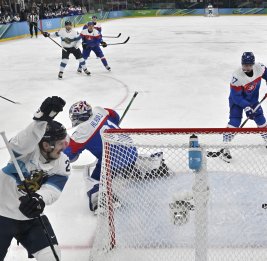 Финские хоккеисты разгромили словаков и завоевали бронзу Олимпиады