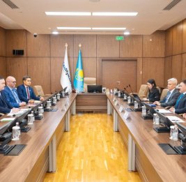 КазМунайГаз и TotalEnergies обсудили освоение Кашагана и проект ветровой электростанции