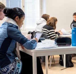 Сокращения бюджета угрожают языковому обучению мигрантов в Финляндии