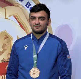 Азербайджанский борец отличился в России