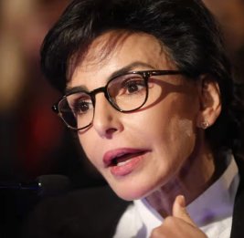 СМИ: министр культуры Франции подала в отставку