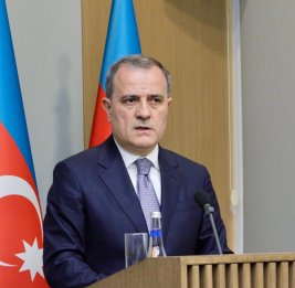 Азербайджан предпринимает серьезные шаги на пути к миру - министр