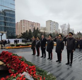 Коллектив МЧС посетил памятник жертвам Ходжалинского геноцида