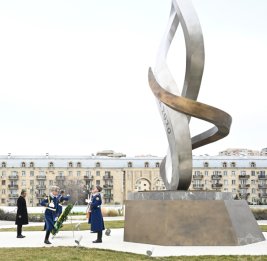 Премьер-министр Эфиопии посетил Парк Победы