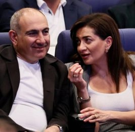 Пашинян развелся с супругой