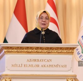 Джелиле Эрен Октен: Конференция в Баку имеет огромное значение для тюркских народов