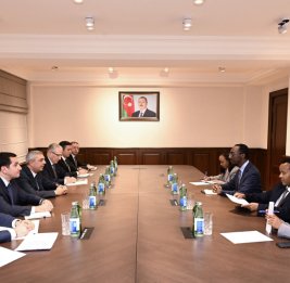 Руководитель Администрации Президента встретился с президентом COP32