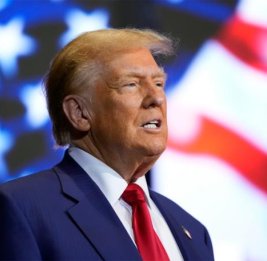 Президент США призвал иранских военных сложить оружие