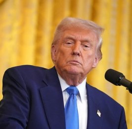 Трамп заявил, что рассчитывает на смену власти в Иране