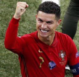 Криштиану Роналду купил 25% акций футбольного клуба "Альмерия"