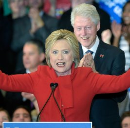 Клинтон в американском конгрессе заявила, что не знала Эпштейна