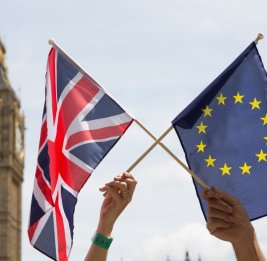 "Способ сблизиться с США": евротройка грозится вступить в конфликт с Ираном