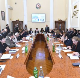 В Президентской библиотеке презентована книга профессора Махиры Гусейновой