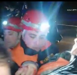 Тяжелое ДТП на дороге Баку - Газах: сотрудники МЧС спасли двух граждан