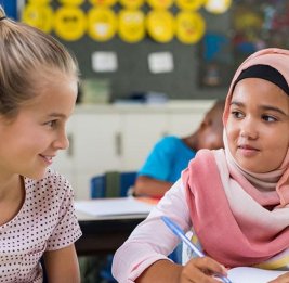 В Швеции предложили запретить хиджаб для маленьких детей