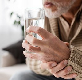 Одобрен первый в мире препарат для лечения болезни Паркинсона