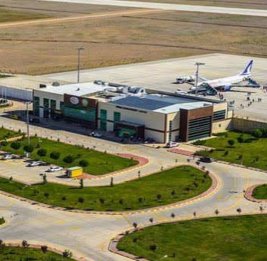 Турецкий министр: 2 самолета AZAL, как и планировалось, приземлились в аэропорту Ыгдыра