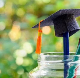 Иранские вузы переходят на дистанционное обучение до конца учебного года