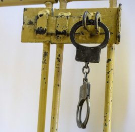 В Баку из дома женщины украли 28 000 манатов: задержана ее племянница