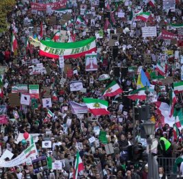 Reuters: Тегеран угрожает конфискацией имущества иранцев, поддерживающих нападения на Иран