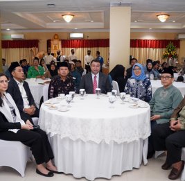 В Джакарте дан ифтар