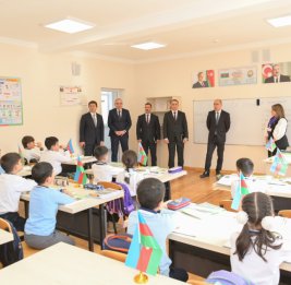 Министр ознакомился с учебным процессом в школах Ханкенди и Ходжалы