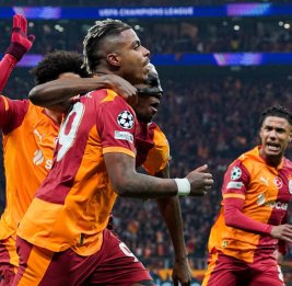 ЛЧ: &laquo;Галатасарай&raquo; обыграл &laquo;Ливерпуль&raquo;, &laquo;Ньюкасл&raquo; едва не победил &laquo;Барселону&raquo; 