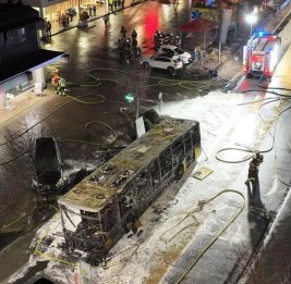 При пожаре в автобусе в швейцарском Керцерсе погибли шесть человек