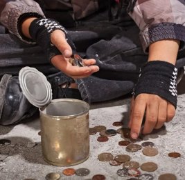 В Азербайджане планируют штрафовать и арестовывать за попрошайничество