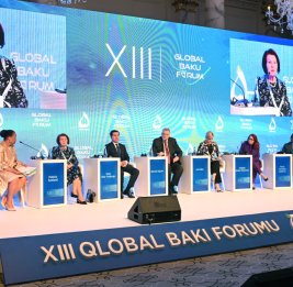 В центре внимания Бакинского форума - глобальные кризисы и вопросы многостороннего сотрудничества