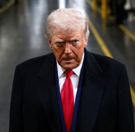 Трамп заявил о мощном ударе американских войск по острову Харк