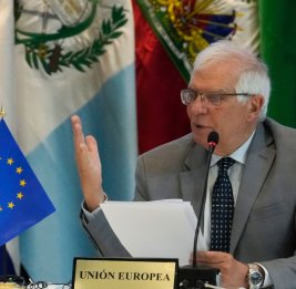 Боррель обвинил фон дер Ляйен в превышении должностных полномочий