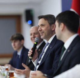 Министр: Последние события в регионе доказали значимость энергонезависимости Турции