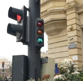 Перед станцией метро &laquo;Низами&raquo; обеспечена безопасность велосипедистов