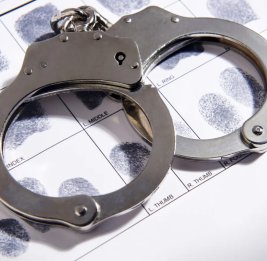 В Москве двоих мужчин задержали за избиения третьего после замечания за курение