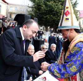 Весеннее пламя в горах