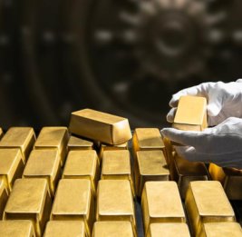 Цена золота ниже $5000