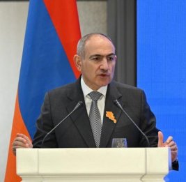 Пашинян: Мы должны помочь покинувшим Карабах армянам обосноваться в Армении 