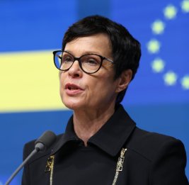 Комиссар ЕС по вопросам расширения посетит Армению