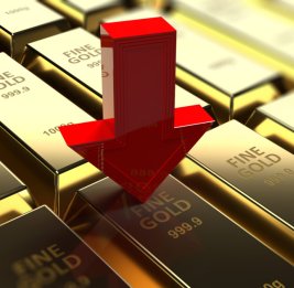 Золото подешевело